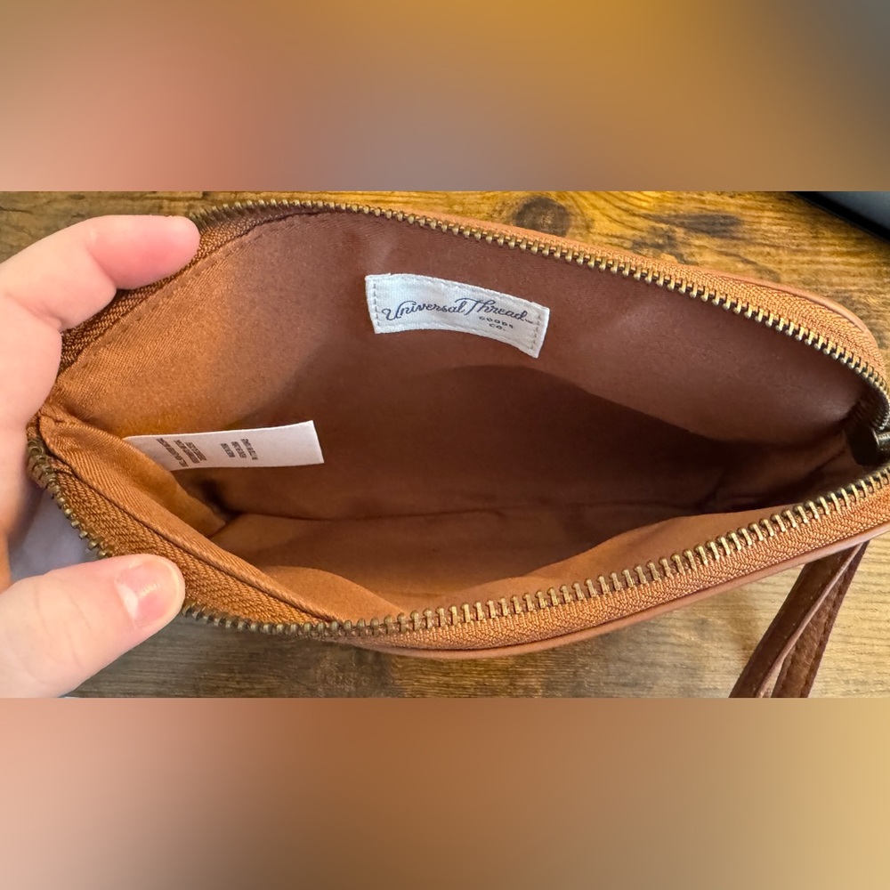 Universal Thread Leather Wristlet - image 4